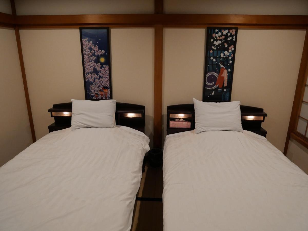 Sakura Aburaya Villa Takajama Kültér fotó
